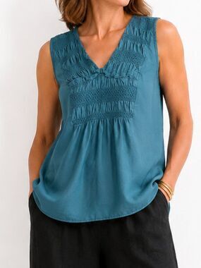 J. Jill Silk Blend Sleeveless Tank Top Size Medium Teal Smocked V-Neck Boho